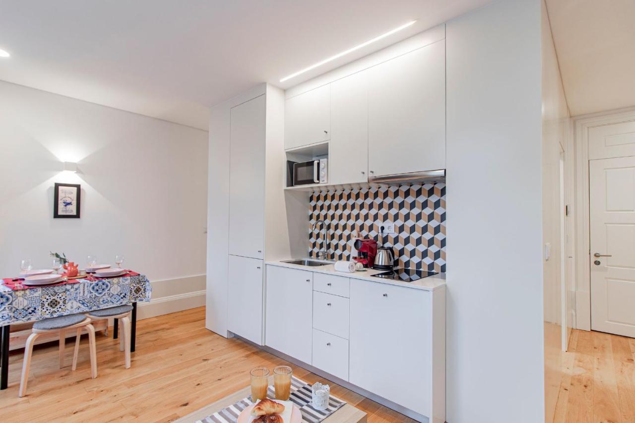 Sweet Studio Apartment W/ Big Balcony By Lovelystay Porto Dış mekan fotoğraf