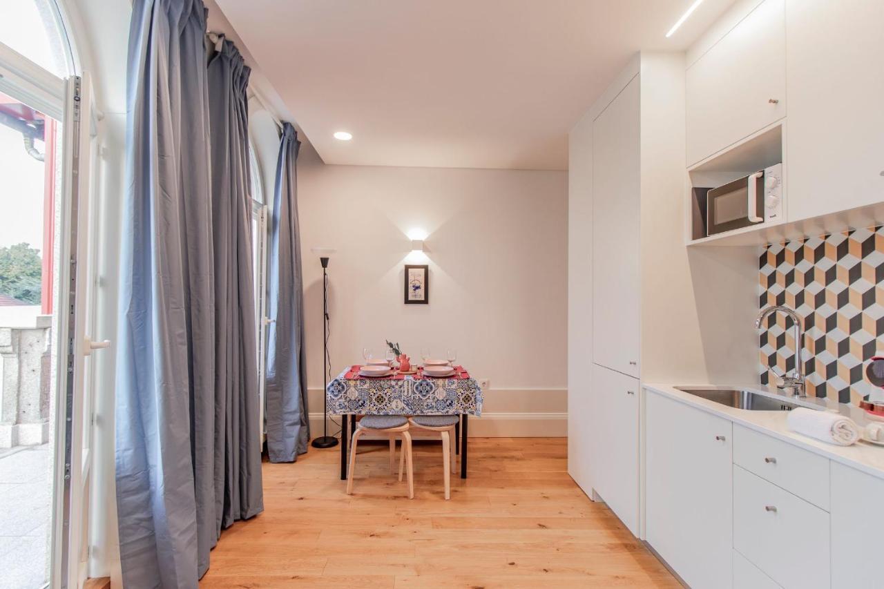 Sweet Studio Apartment W/ Big Balcony By Lovelystay Porto Dış mekan fotoğraf