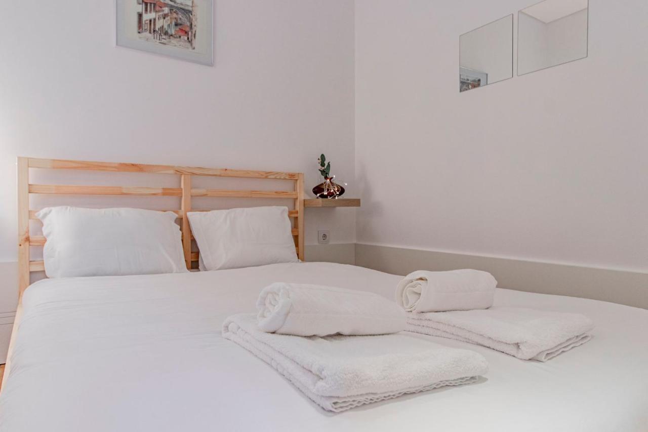 Sweet Studio Apartment W/ Big Balcony By Lovelystay Porto Dış mekan fotoğraf